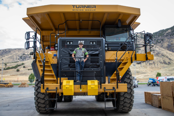 Autonomous Hauling Landing Page Images-2